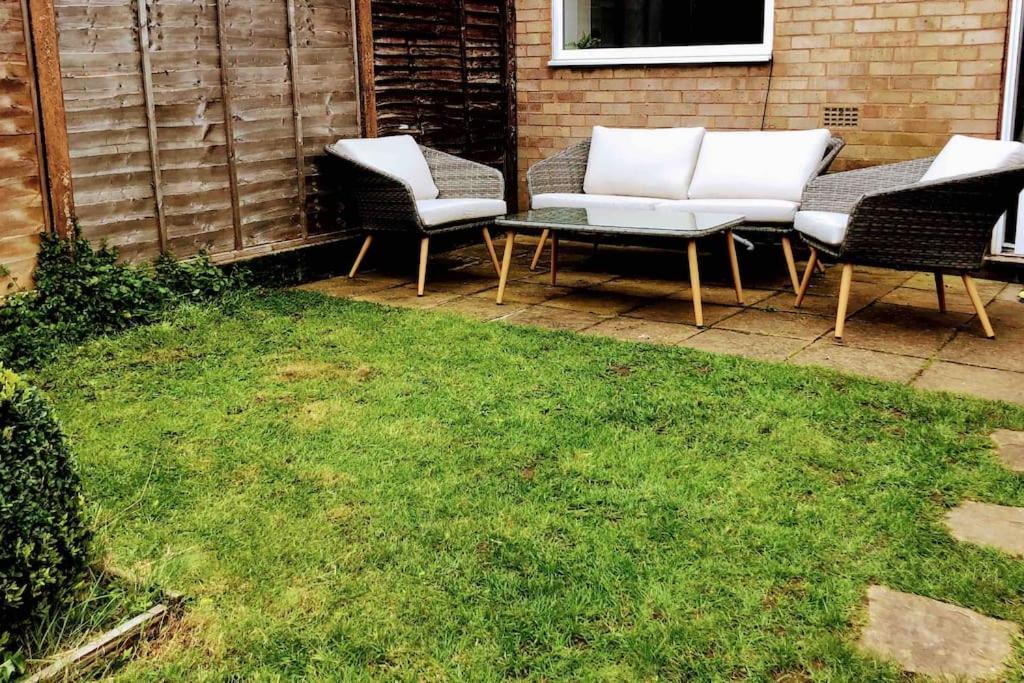 Villa Aspen House Birmingham Esterno foto